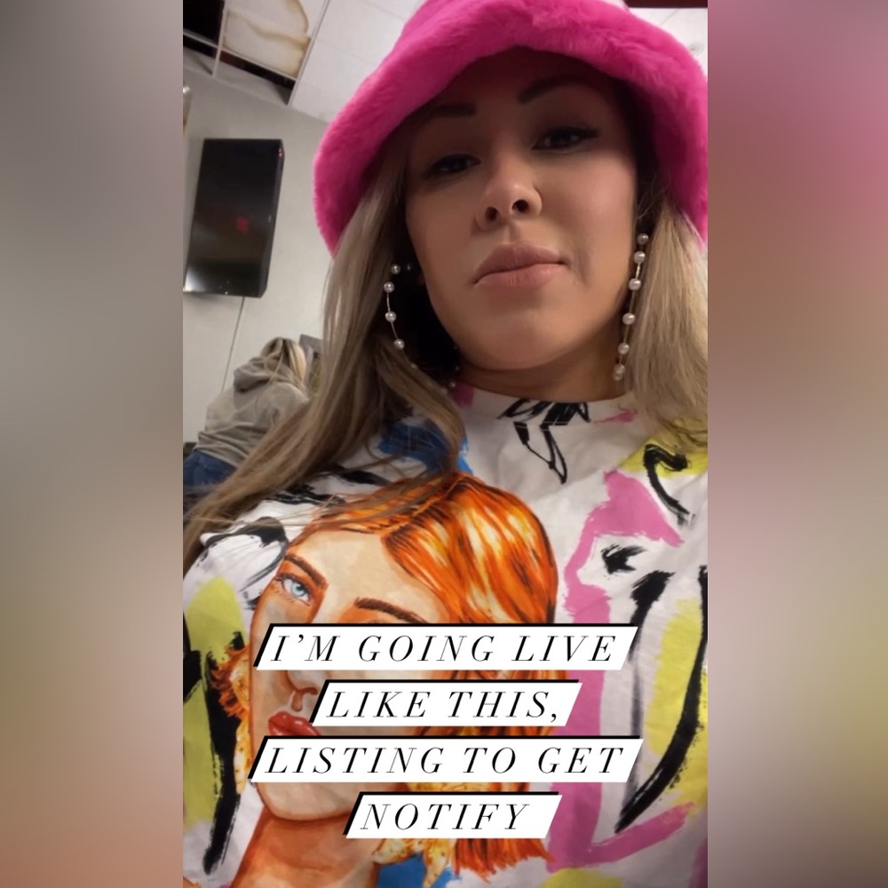 Live show listing. Come join the fun and sell with me.